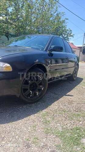Audi A4-4