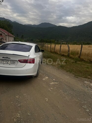 Chevrolet Malibu-5