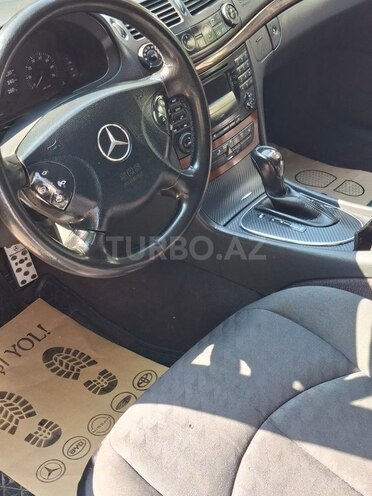 Mercedes E 320-7
