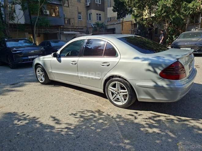 Mercedes E 320-6