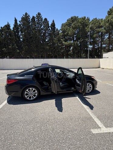 Hyundai Sonata-8