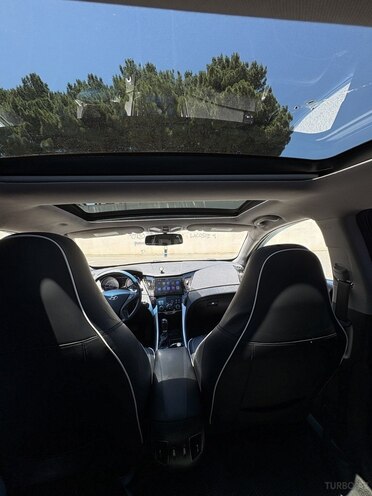 Hyundai Sonata-10