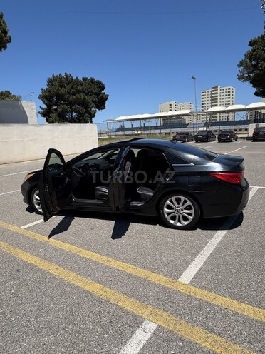 Hyundai Sonata-9
