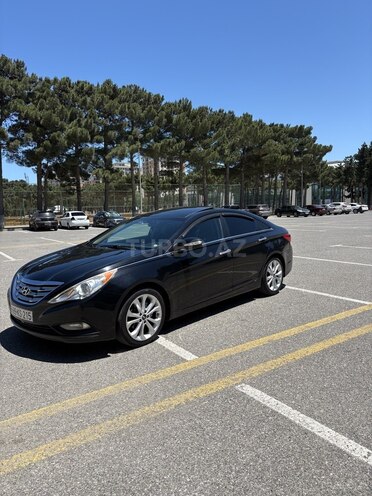 Hyundai Sonata-16
