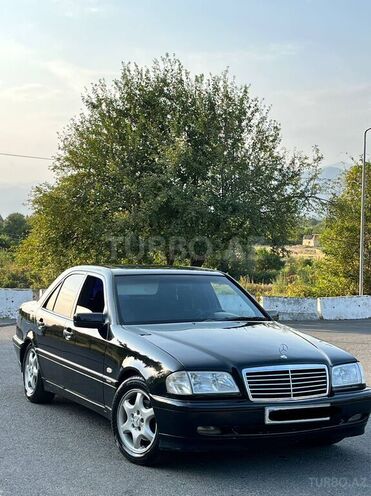 Mercedes C 200-1