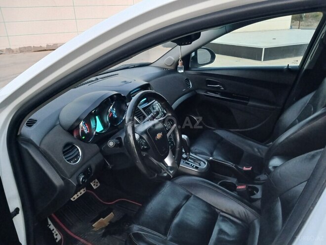 Chevrolet Cruze-14