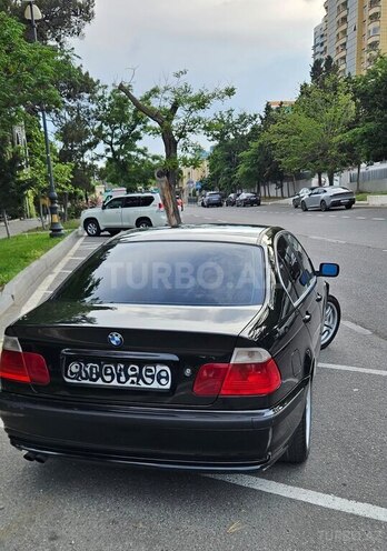 BMW 320-4