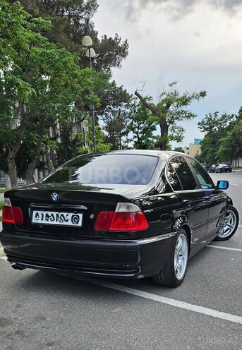 BMW 320-3