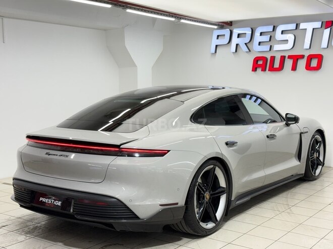 Porsche Taycan GTS-4