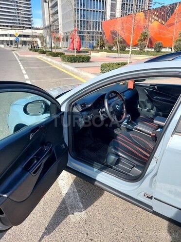 Volkswagen Passat-8