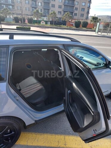 Volkswagen Passat-10