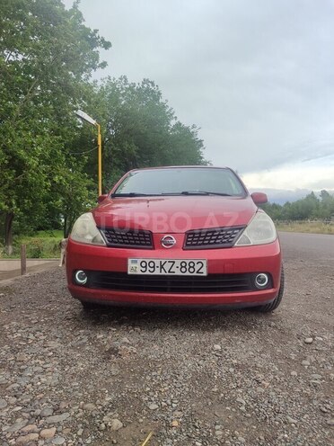 Nissan Tiida-15