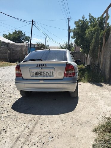 Opel Astra-12