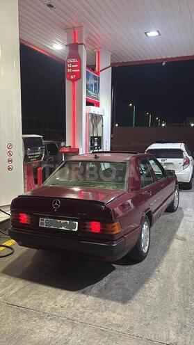 Mercedes 190-5