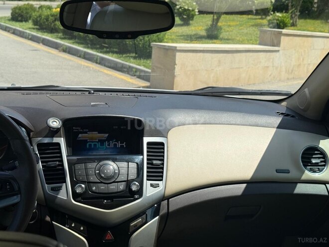Chevrolet Cruze-14