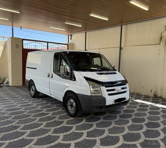 Ford Transit-2