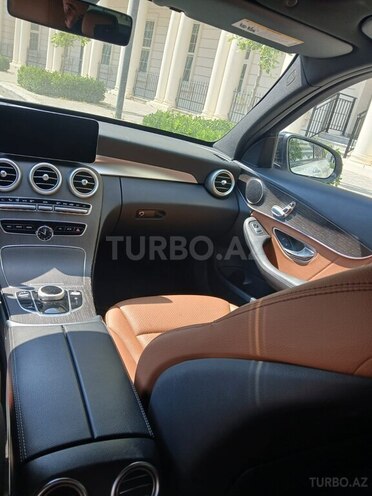 Mercedes C 300-16