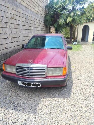 Mercedes 190-10