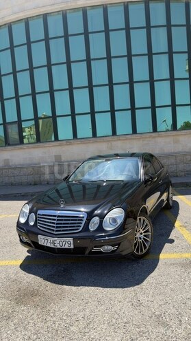 Mercedes E 200-1