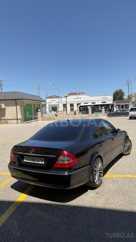 Mercedes E 200-2