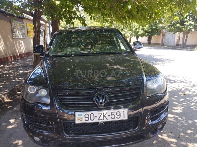 Volkswagen Touareg-1