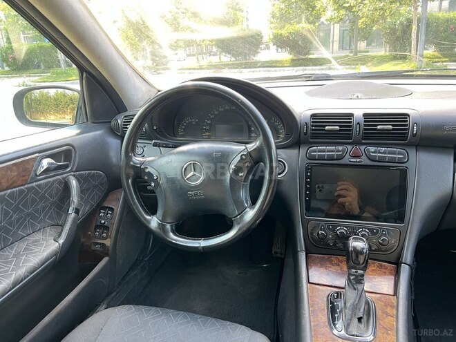 Mercedes C 240-11