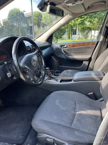 Mercedes C 240-12