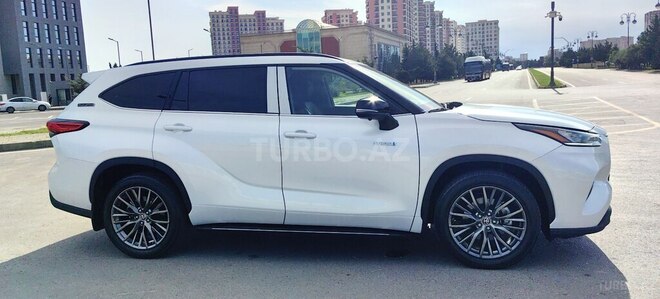 Toyota Highlander-4