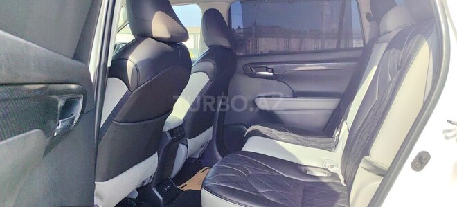 Toyota Highlander-8