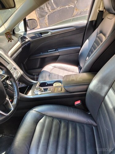 Ford Fusion (North America)-20