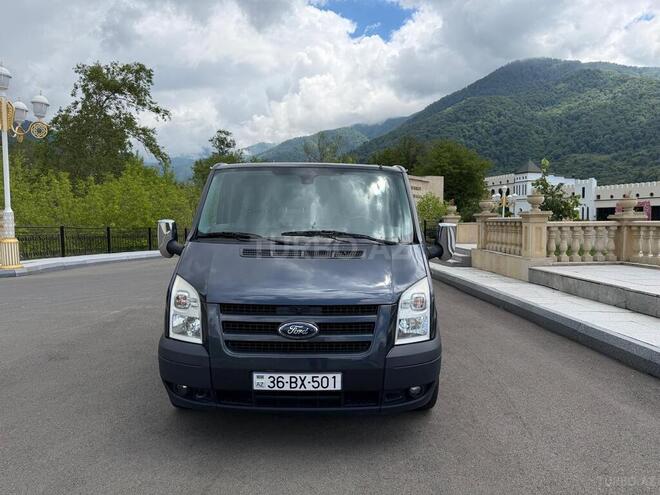 Ford Transit-1