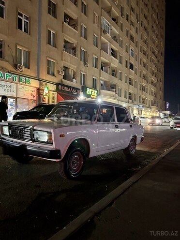 LADA (VAZ) 2107-1