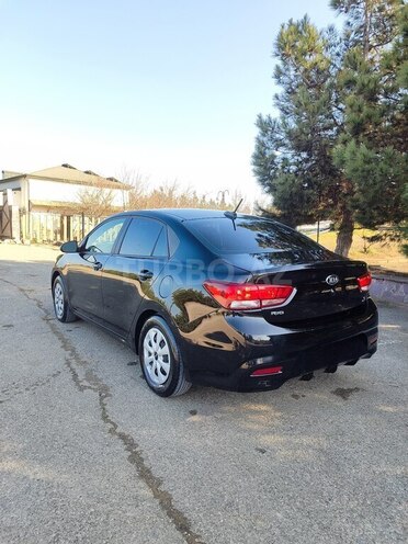 Kia Rio-10