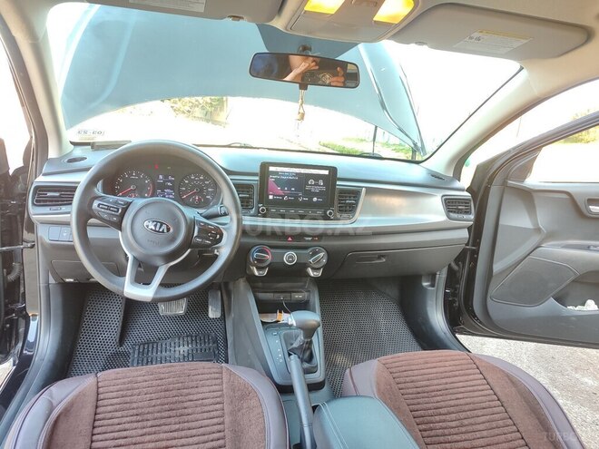 Kia Rio-17