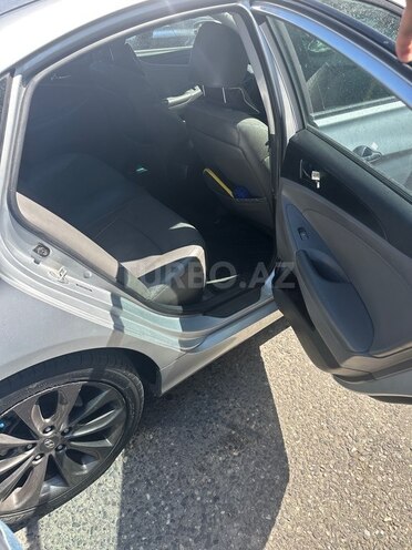Hyundai Sonata-6
