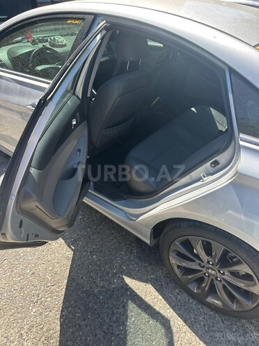 Hyundai Sonata-8