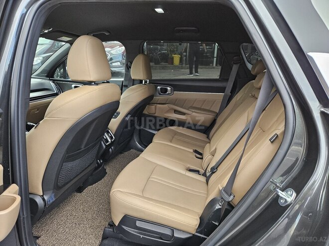 Kia Sorento-13