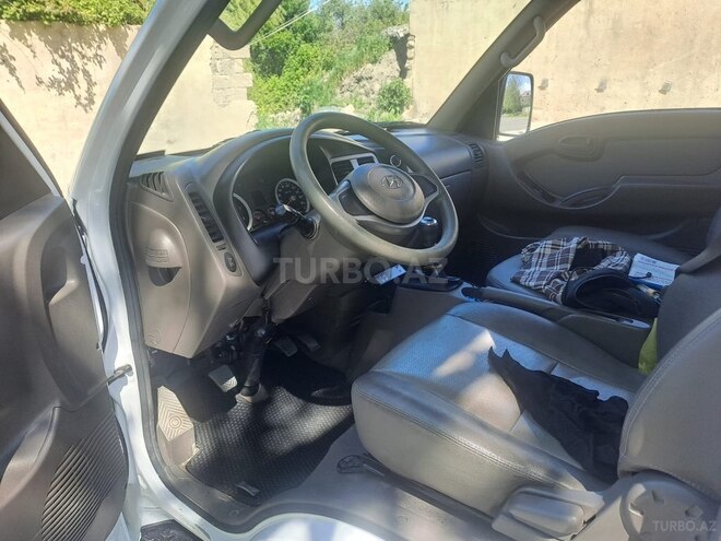 Hyundai H 100-8