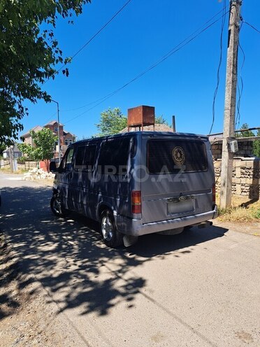 Ford Transit-4