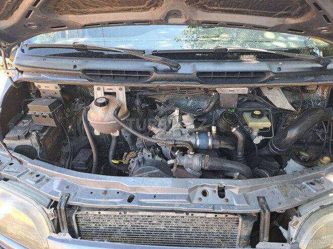 Ford Transit-3