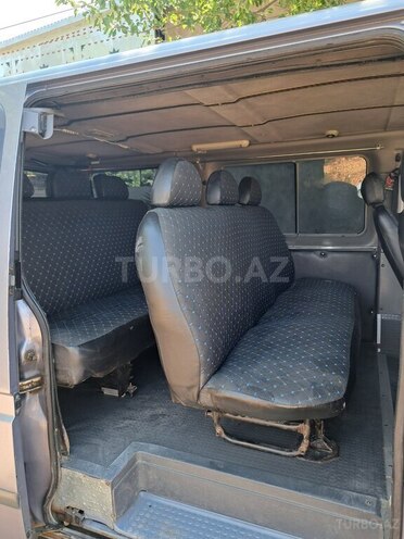 Ford Transit-6