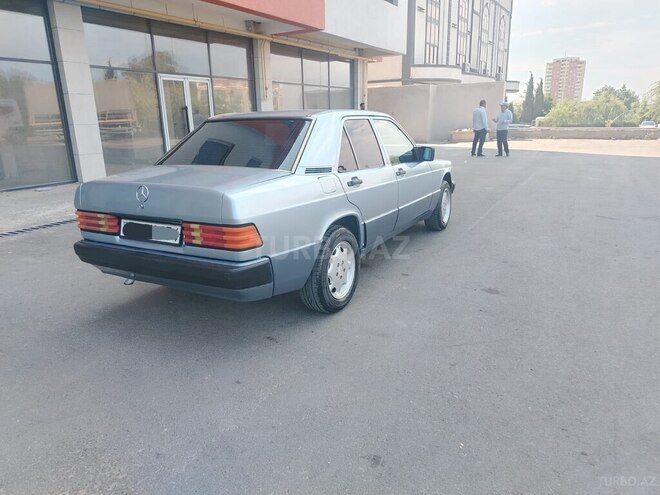 Mercedes 190-4