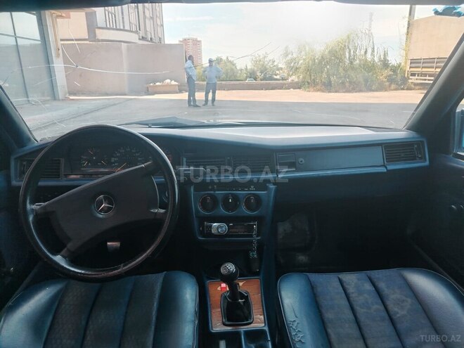 Mercedes 190-6