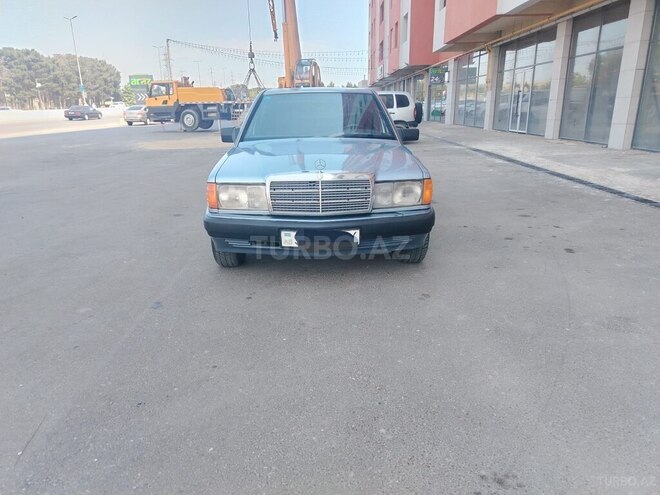 Mercedes 190-1