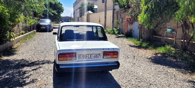 LADA (VAZ) 2107-2