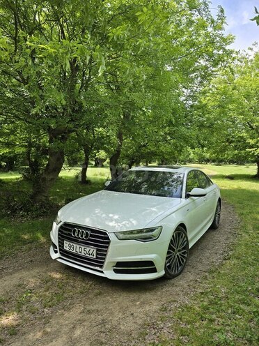 Audi A6-11