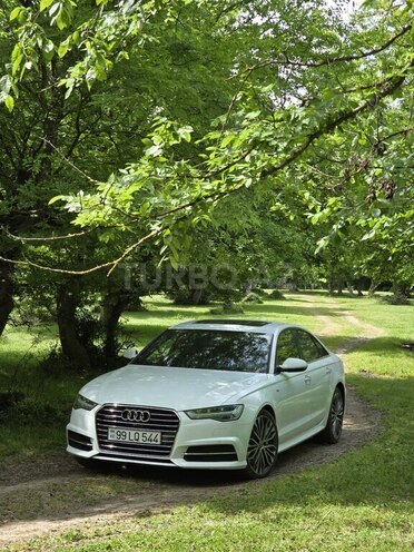 Audi A6-12