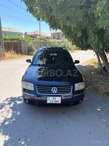 Volkswagen Passat-8