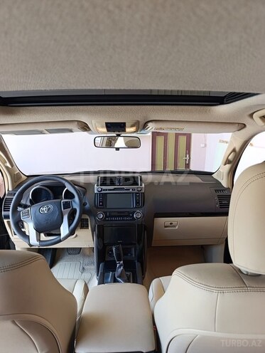 Toyota Land Cruiser Prado-6