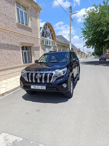 Toyota Land Cruiser Prado-3